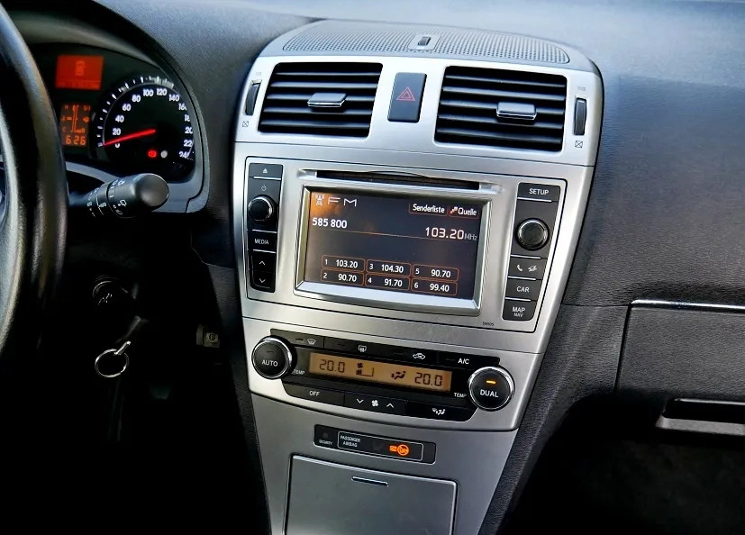 Toyota Avensis cena 38900 przebieg: 187000, rok produkcji 2012 z Olsztyn małe 466